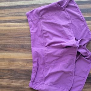 Lululemon speed up 2.5 shorts